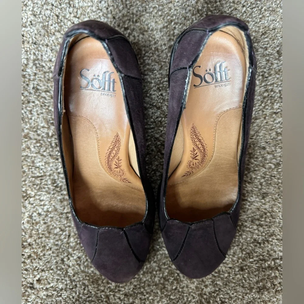 Sofft Brand Round Toe Pump Black Suede Leather